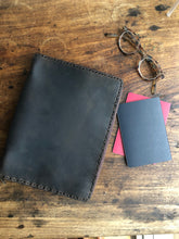 iPad mini zipp case / Leather iPad mini folio / Handmade leather mini padfolio